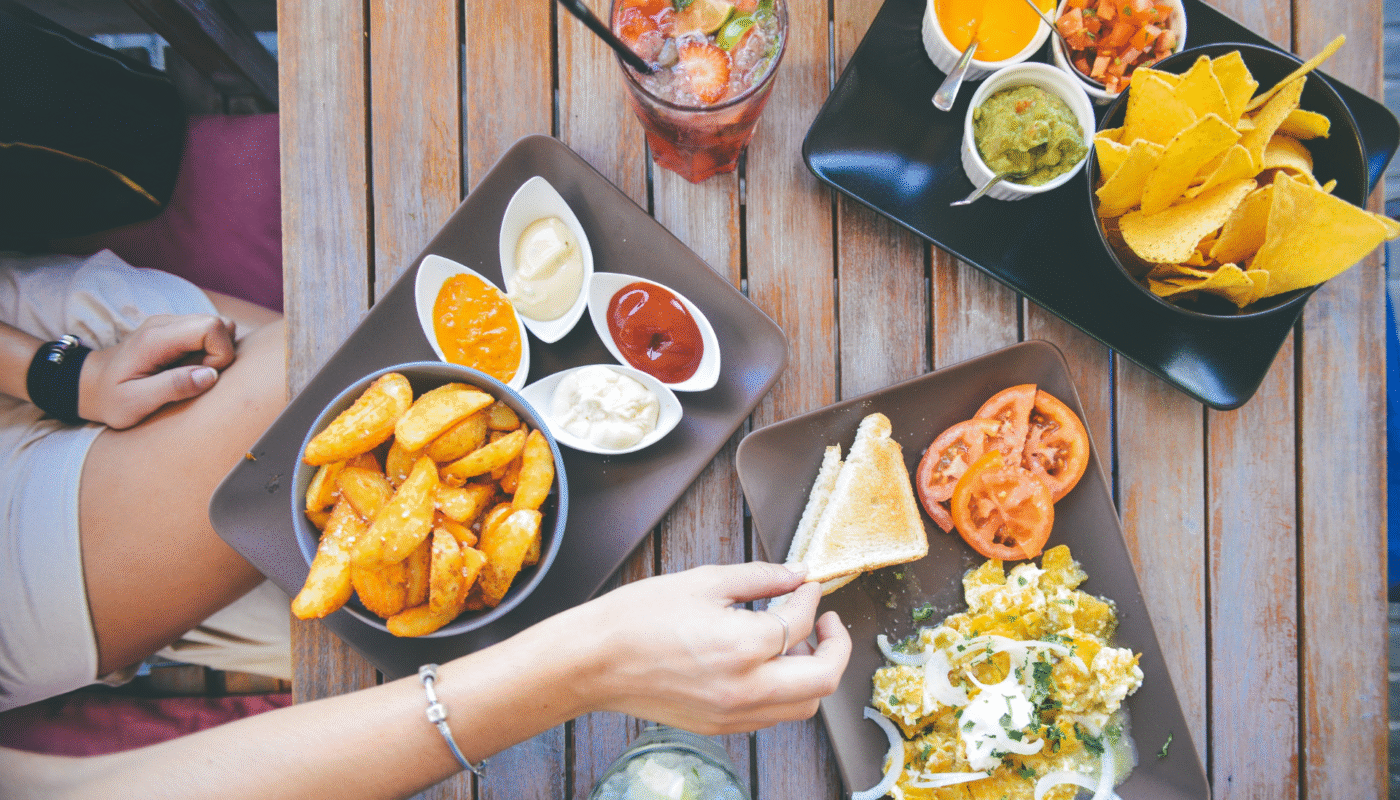 Experts Say These 6 Fiber-Rich Foods Can Lower Your Cholesterol