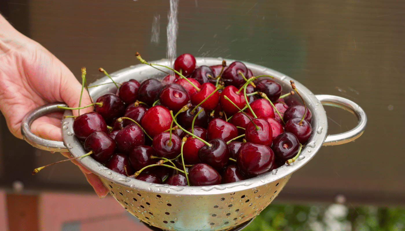 How To Wash Cherries To Remove Dirt and Pesticides